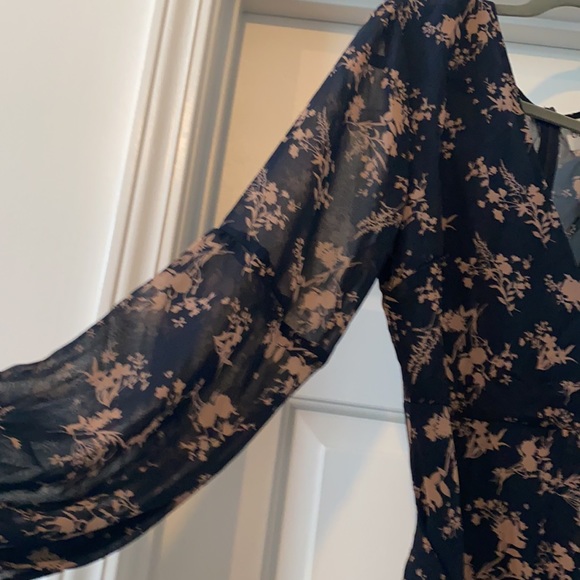 Navy and nude floral long sleeve dress - Picture 4 of 5